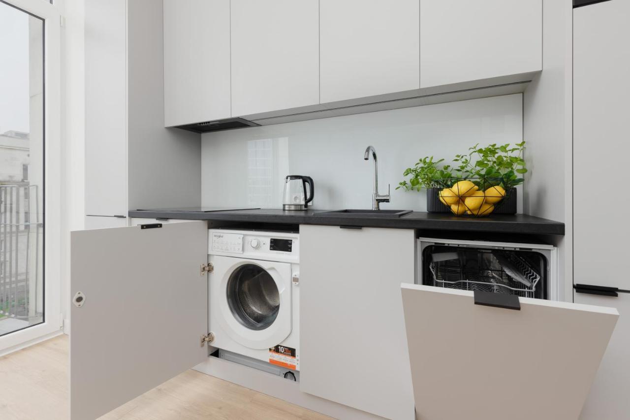 Spacious Apartment With Panoramic View Of Warsaw By Noclegi Renters Exterior foto