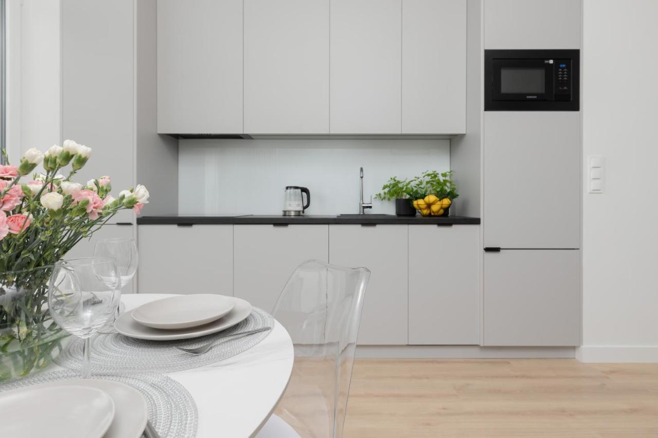 Spacious Apartment With Panoramic View Of Warsaw By Noclegi Renters Exterior foto